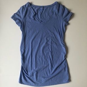 Gap maternity tee